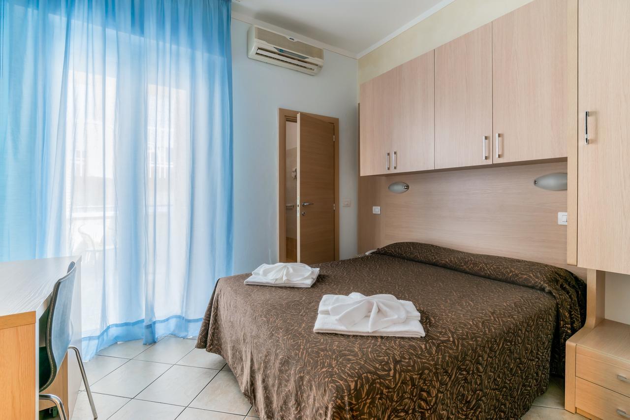 Hotel Rubens Rimini Exteriör bild